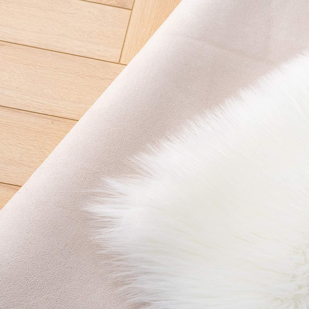 Shaggy Soft Faux Sheepskin Fur Area Rugs Floor Mat Luxury beside Carpet for Bedroom Living Room 6Ft X 9Ft, White