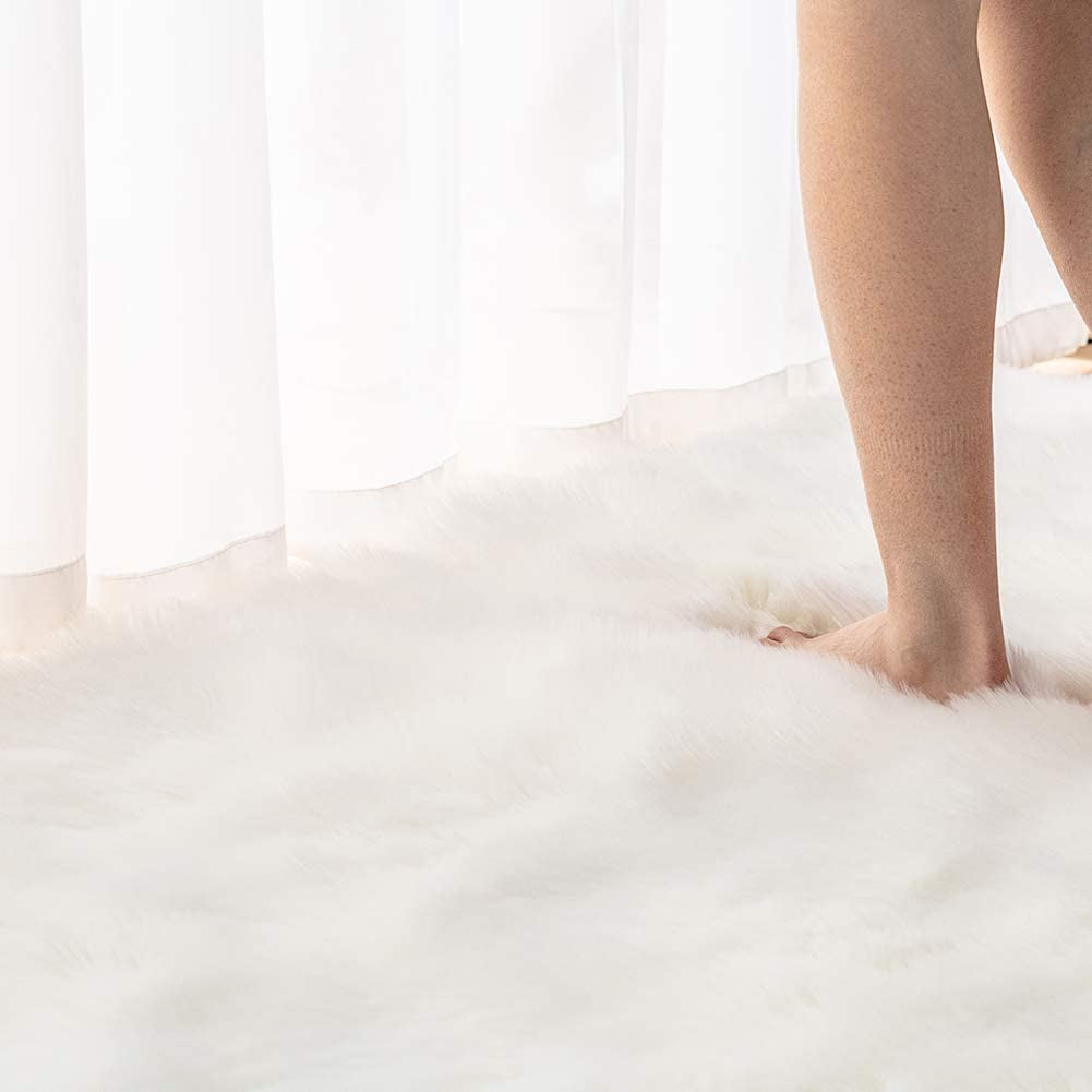 Shaggy Soft Faux Sheepskin Fur Area Rugs Floor Mat Luxury beside Carpet for Bedroom Living Room 6Ft X 9Ft, White